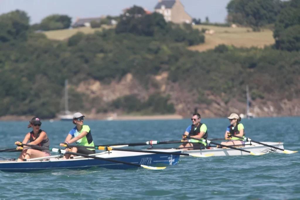 Depuis le Centre Nautique La Richardais, initiez-vous à l'aviron. pratiquez ce sport sur l'estuaire de la Rance.