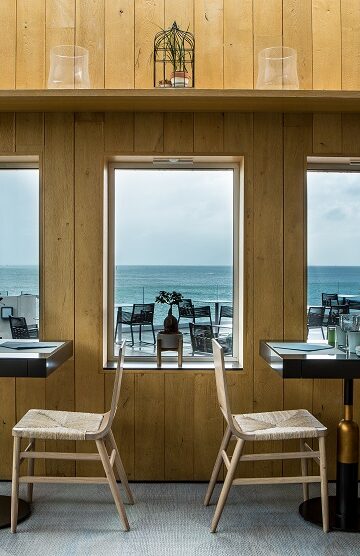 L'Arsaour, restaurant à Dinard, au sein de l'hôtel Emeria Dinard. Une splendide vue mer pour déguster une cuisine saine.