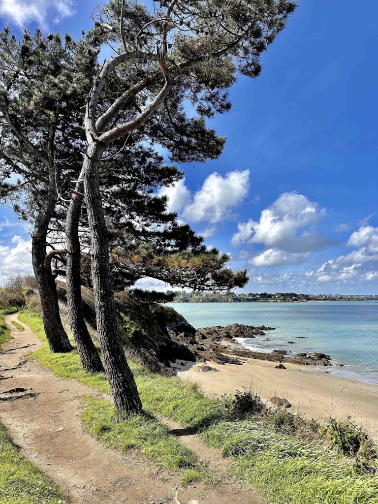 Lancieux et le Tertre Corlieu, une randonnée au grand air à faire le long de la Baie de Beaussais, entre mer et dunes sableuses (c) Charlotte Longépé