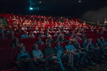 Cinema Le Familial à Saint Lunaire. Au sein du centre culturel Jean Rohcefort, le cinéma Le Familial propose des séances 3 fois par semaine toute l'année et tous les jours en juillet et en août.