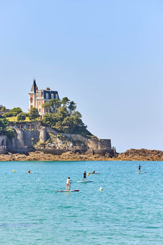 Pointe De La Malouine à Dinard.
Un quartier de Dinard aux villas majestueuses, qui borde
