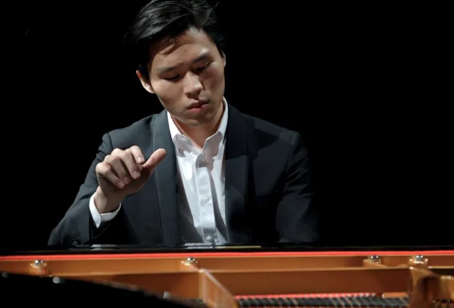 Darren Sheng, Pianiste. Photo De Musique Rive Gauche