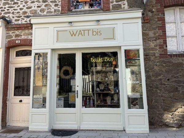 Façade de la boutique Watt Bis à Saint-Briac-sur-Mer.