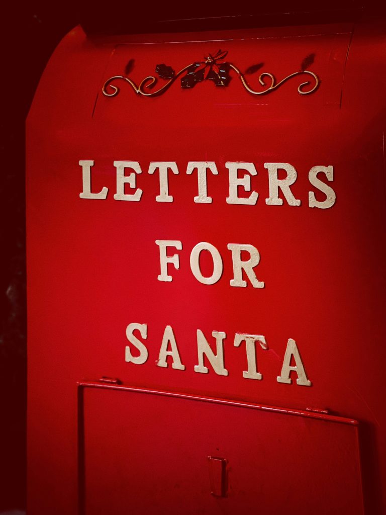 Boîte à Lettres Du Père Noël Unsplash